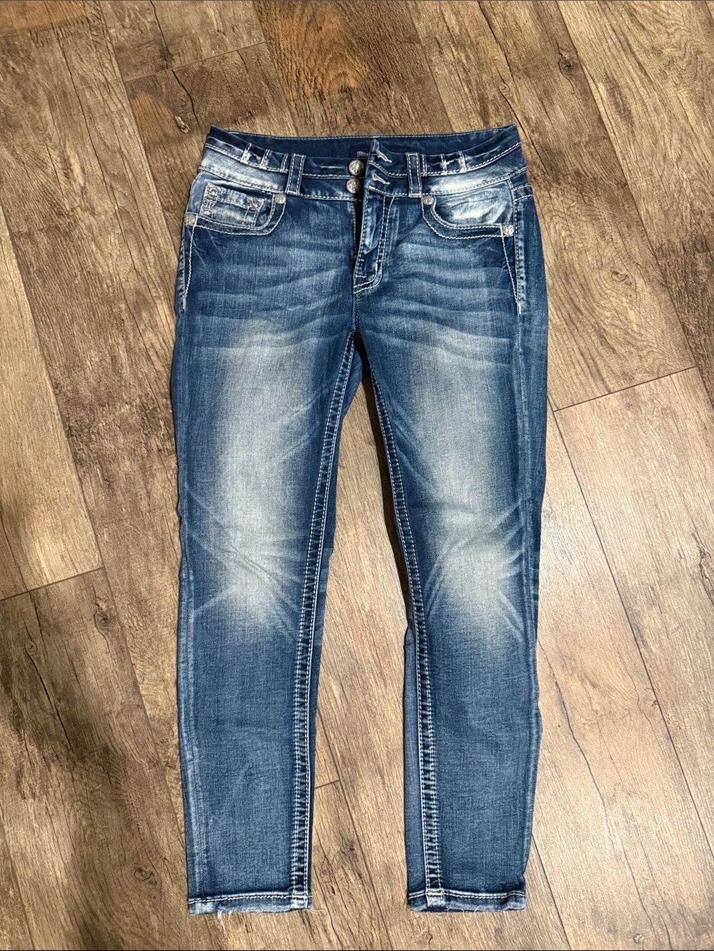 Miss Me Skinny Jeans in Medium Blue Wash